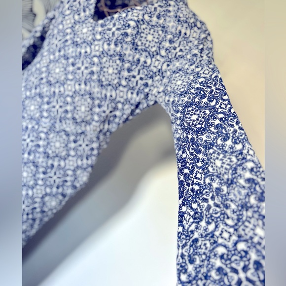 Blue LULUS midi dress | Jacquard Print | size SM | Light material & tie waist - Picture 3 of 6